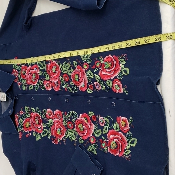 Victor Costa Occasions Medium Denim Embroidered & Sequins Snap Up Shirt EUC - Picture 9 of 11
